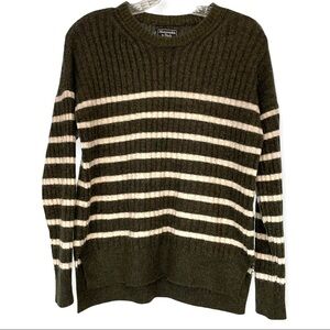 Abercrombie & Fitch Forest Green Striped Long Sleeve Sweater, Small​​​​​​​​​